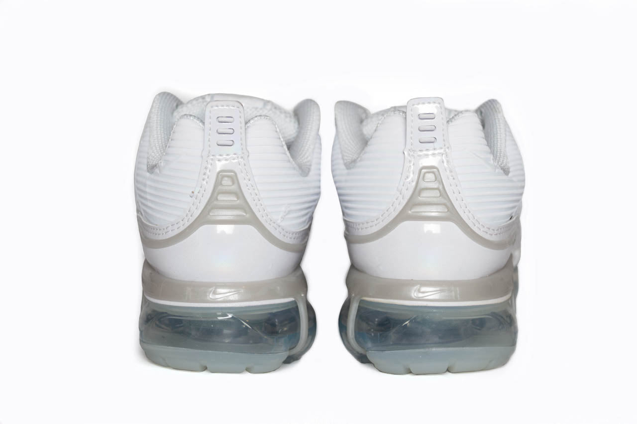 white mens vapor max