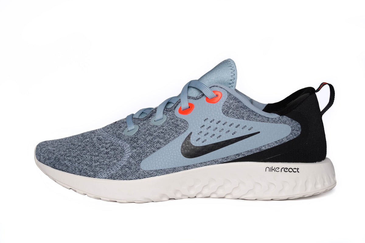 Nike Legend React
